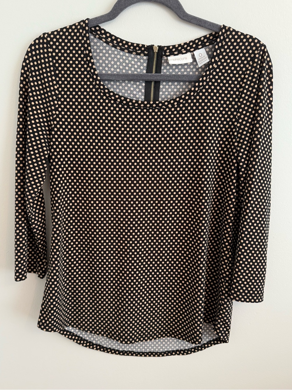 Chico's Black and Cream Polka Dot 3/4 Sleeve Scoop Neck Zipper Top